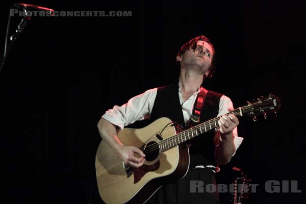 AND ALSO THE TREES - 2009-10-30 - PARIS - Cafe de la Danse - Justin Jones